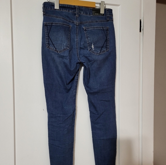 Kendall & Kylie Women Jean Size 27x26 - Picture 1 of 3